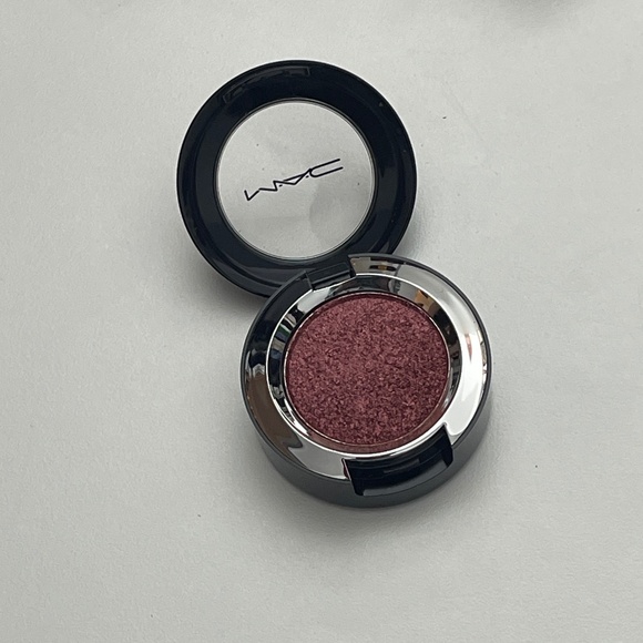 NEW MAC Dazzle shadow Extreme Eye Shadow in Royal Ruby Full Size 1.5g - Picture 1 of 4